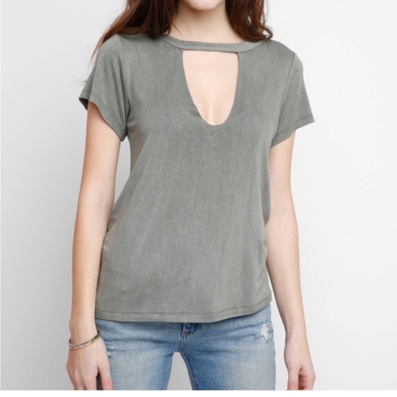 Olivaceous Keyhole Choker Deep-V T-Shirt - Picture 1 of 3